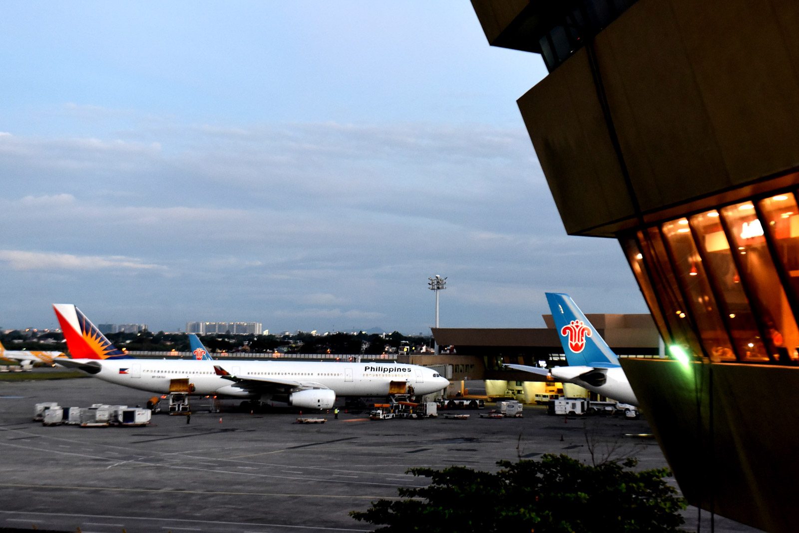 Philippine Airlines suspends all flights