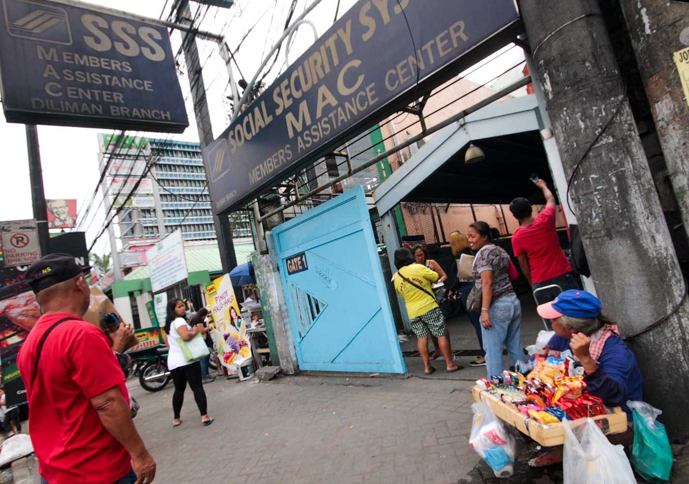 EASY. The national ID system aims to streamline the delivery of social services such as the Social Security System (SSS). File photo by Darren Langit/Rappler 