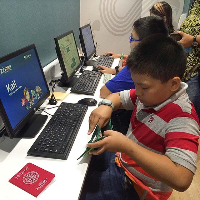JOB-HUNTING. Kids are taught to look for jobs that would suit them through a Job Search. Photo by Kaye Catral 