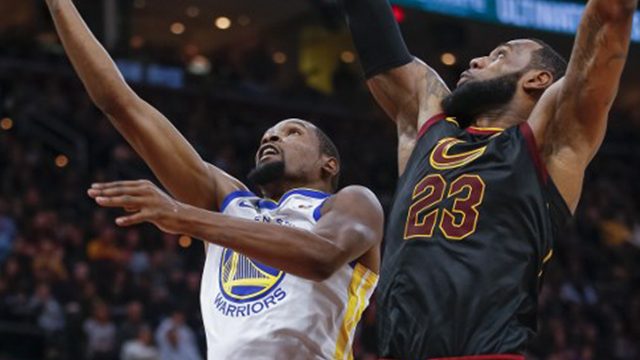 Kevin Durant in command as Warriors down Cavs