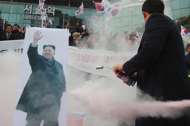 Seoul envoys visit North Korea ahead of Olympics