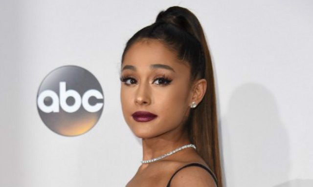 Ariana Grande suspends tour after Manchester attack