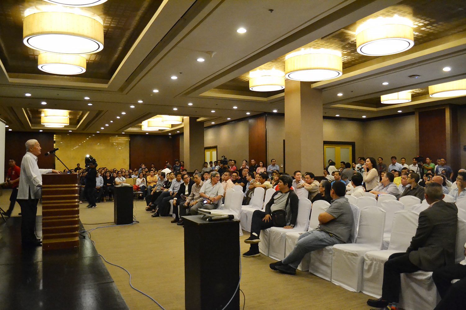 CAUGHT UP IN THE MESS. Ongpin tells PhilWeb stockholders: You are just all innocent bystanders. Photo by Chrisee Dela Paz/Rappler
  