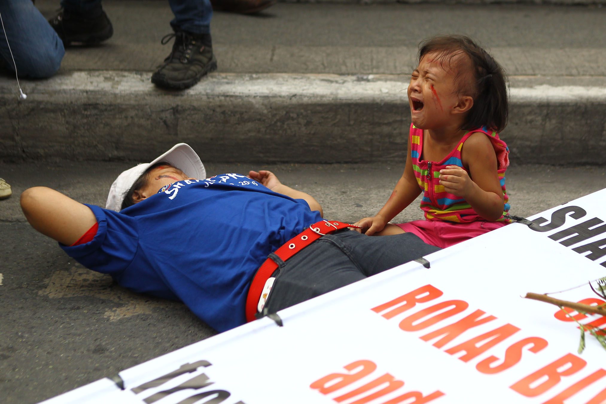 IN PHOTOS: Moving scenes from #Pagyanig, #MMShakeDrill