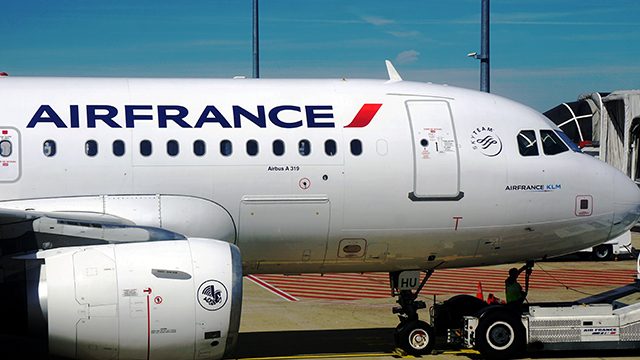 France pledges 15 billion euros for stricken aviation firms