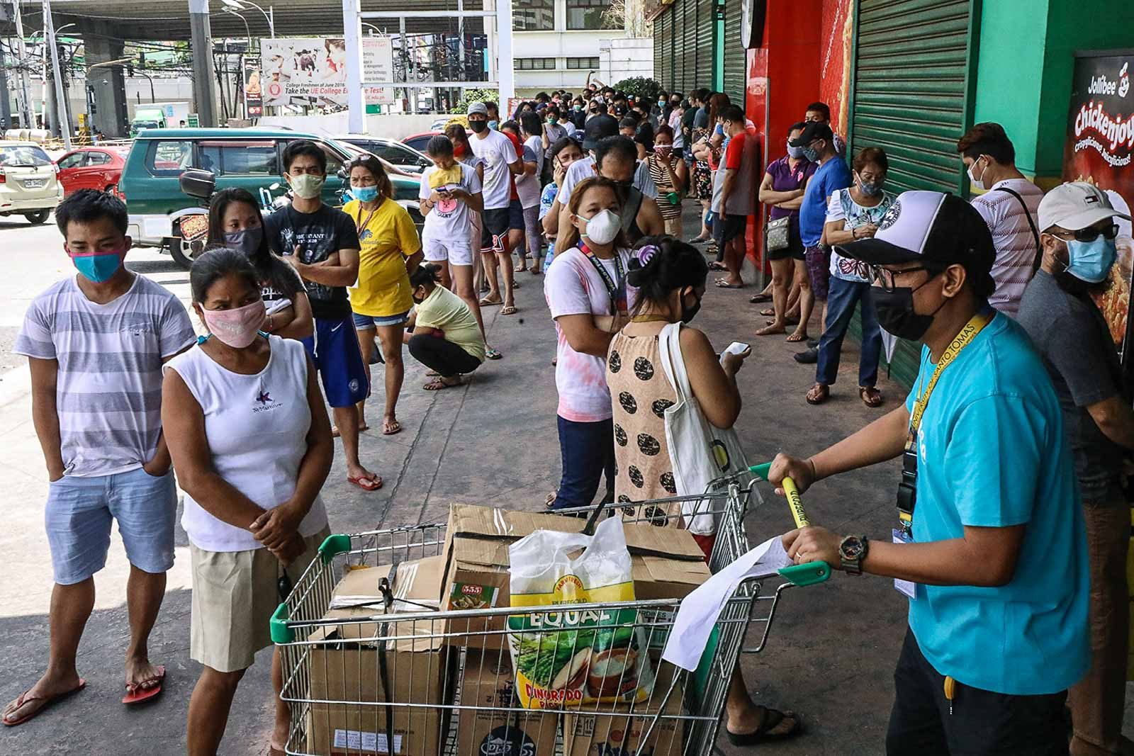 Gov’t wants supermarkets, pharmacies to operate for 12 hours