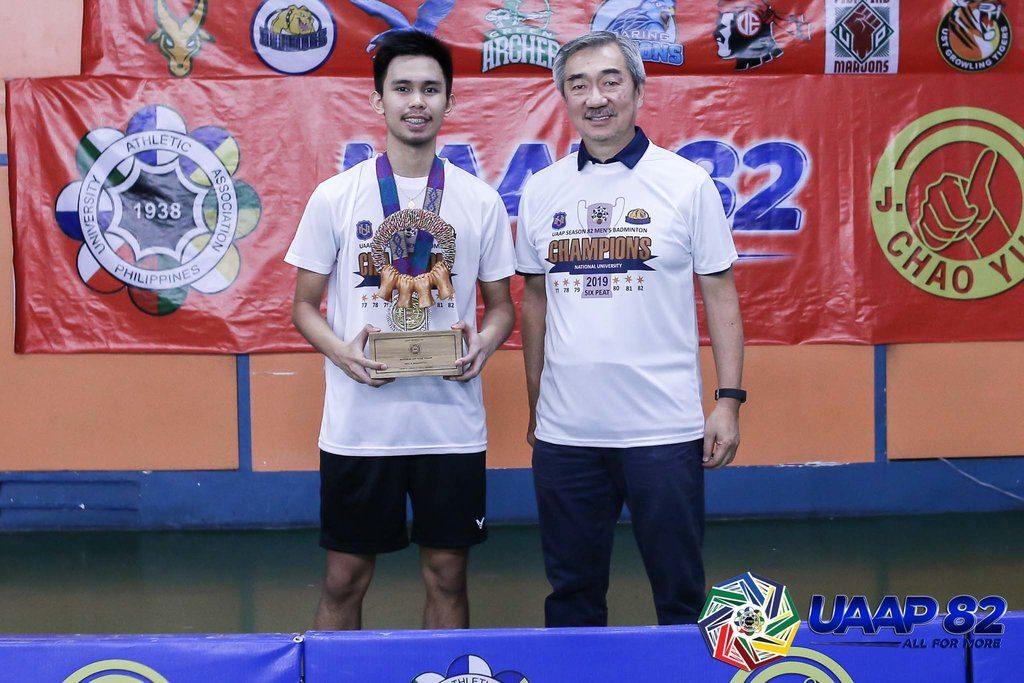 PROMISING. Solomon Padiz Jr, with NU school owner Hans Sy, bags the Rookie of the Year honor. Photo release 