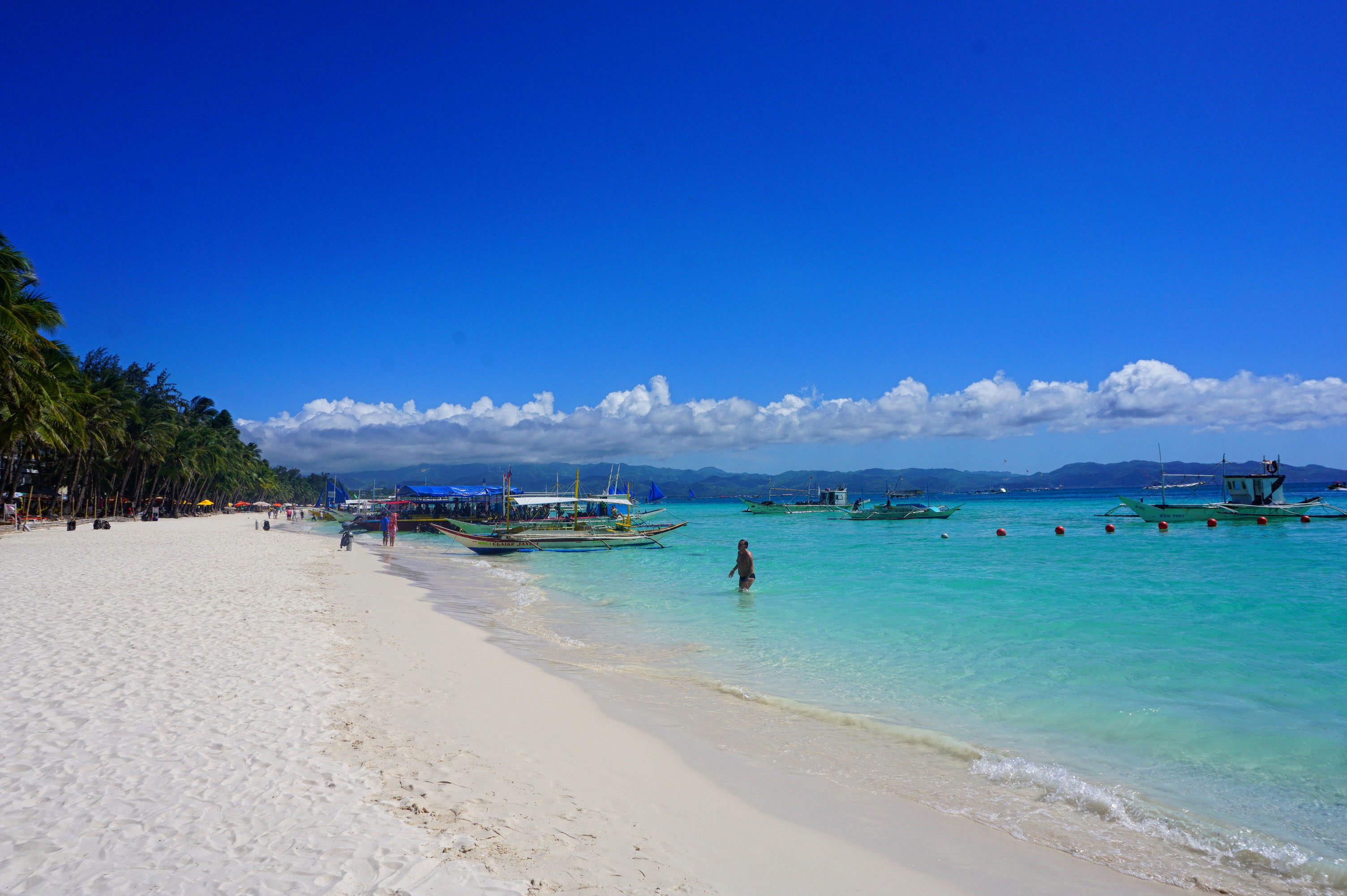 SEA AND SAND. Stretches of white sand await tourists in Boracay. File photo by Louie Lapat/Rappler 