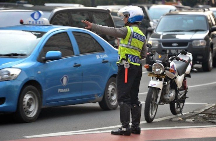 400 Indonesians hurt or die daily from road accidents: How to be safe on the road