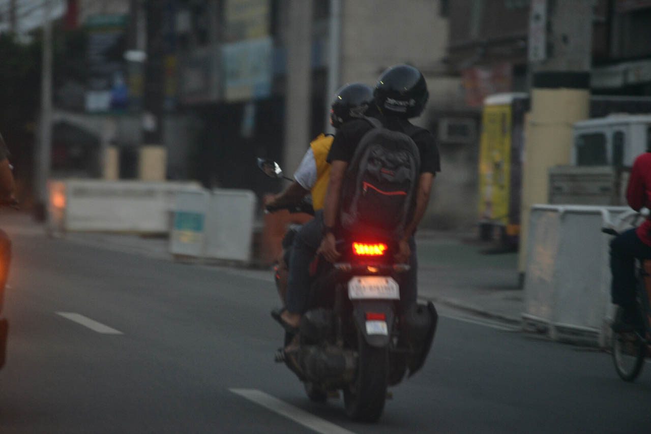 Cebu province allows motorcycle backriding while under GCQ