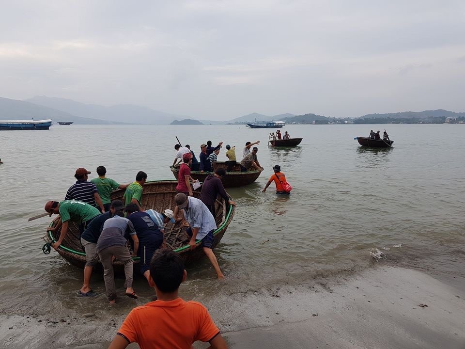 SBMA takes back order imposing fines on stranded Vietnamese fishermen