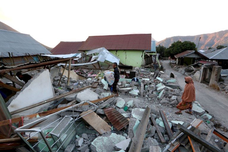 Indonesian earthquake death toll reaches 555