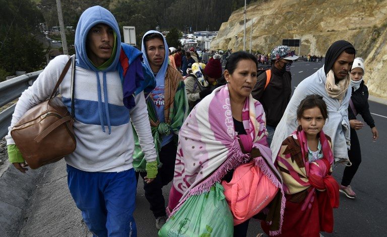 Venezuelans rush to Peru to beat passport deadline