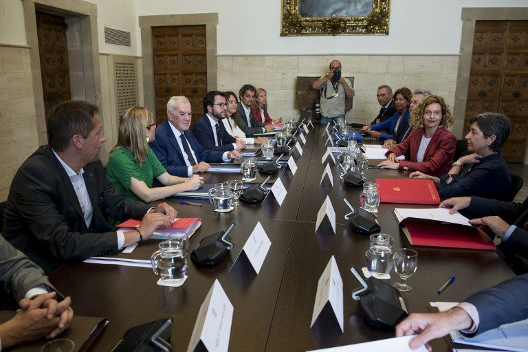 Madrid begins talks with Catalan separatist leaders
