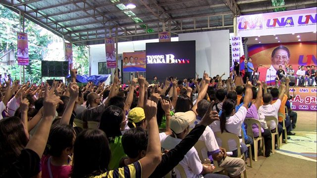MINDANAOANS. The crowd cheered as they heard Binay's plans for Mindanao should he win as president. Photo by Rappler 