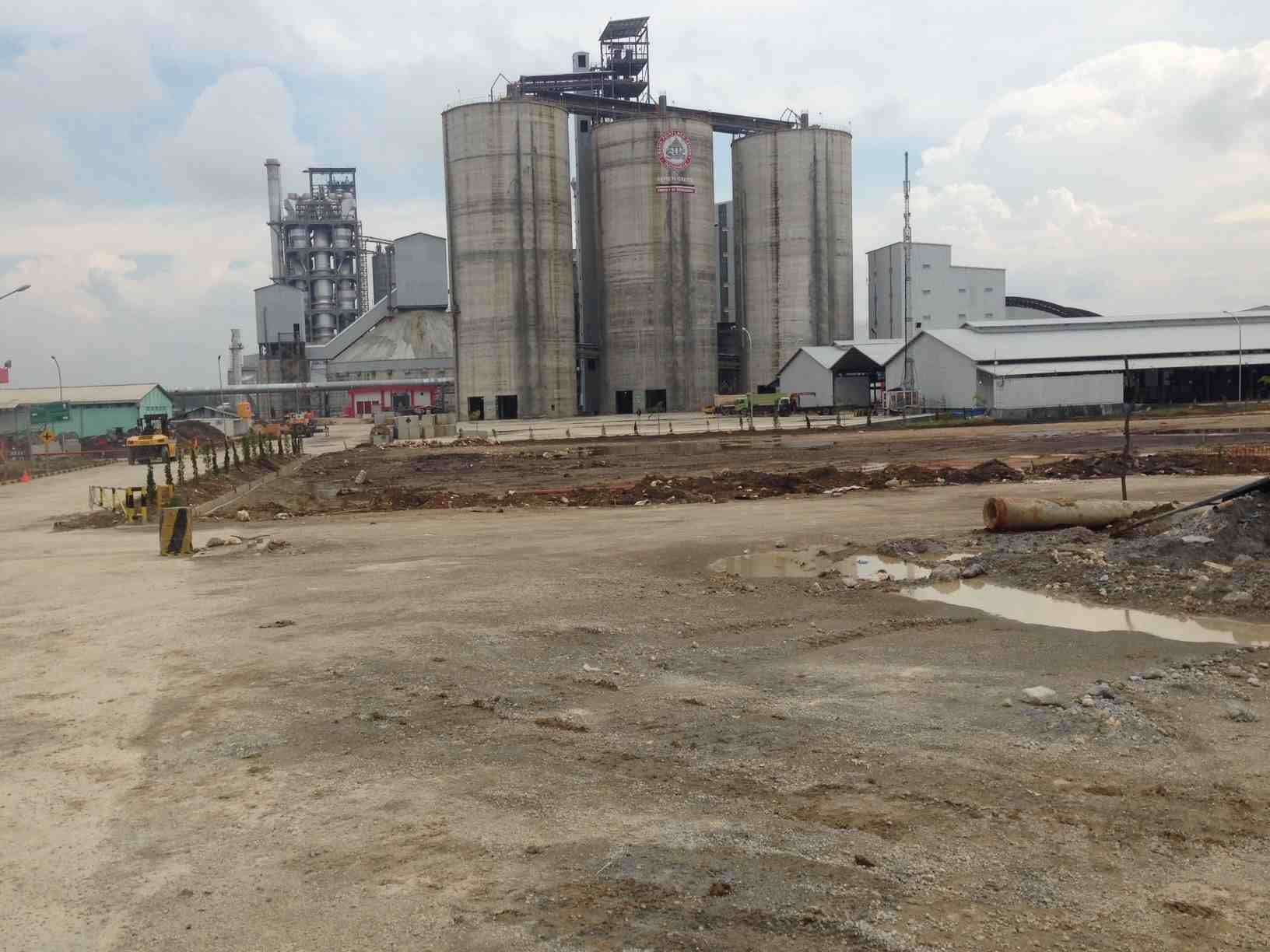 Pabrik semen di Kabupaten Rembang yang ditolak warga. Foto oleh Fariz Fardianto/Rappler 