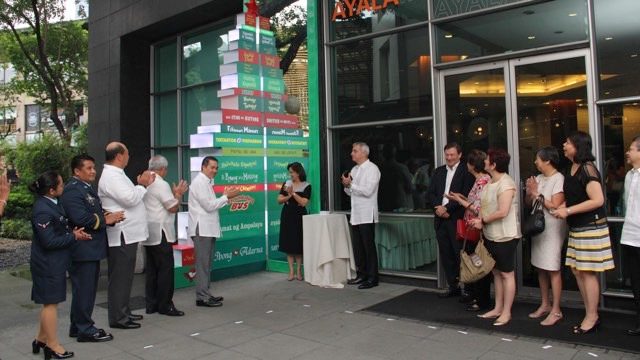 READ A BOOK. Ceremonial lighting of the book tree at the Ayala Museum plaza to commemorate the â100 for 200â campaign. 