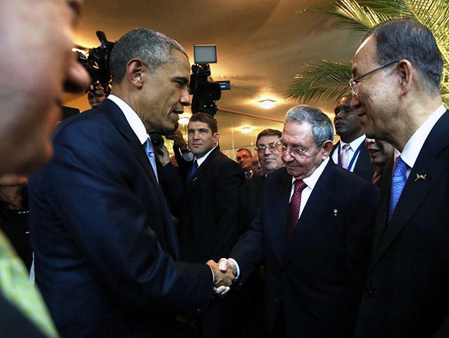 Historic talks await Obama, Castro in Panama