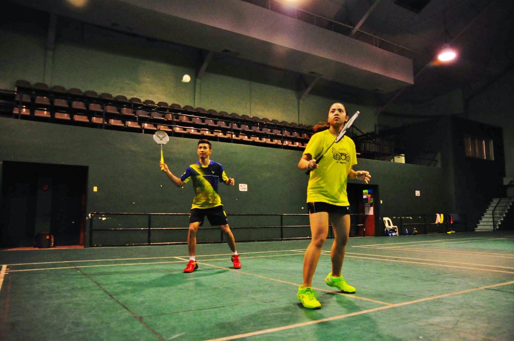 PARTNERS. Leonardo (R) with her mixed doubles partner Alvin Morada. Photo by Toby Roca/Rappler   