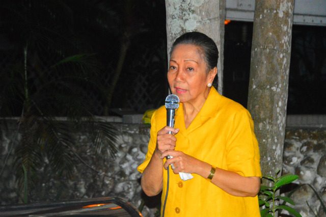 In Negros, Roxas mom campaigns for son