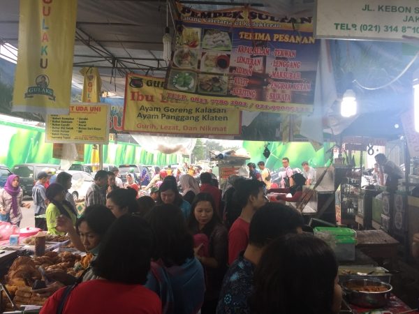 IN PHOTOS: Special Jakarta market serves Ramadan treats