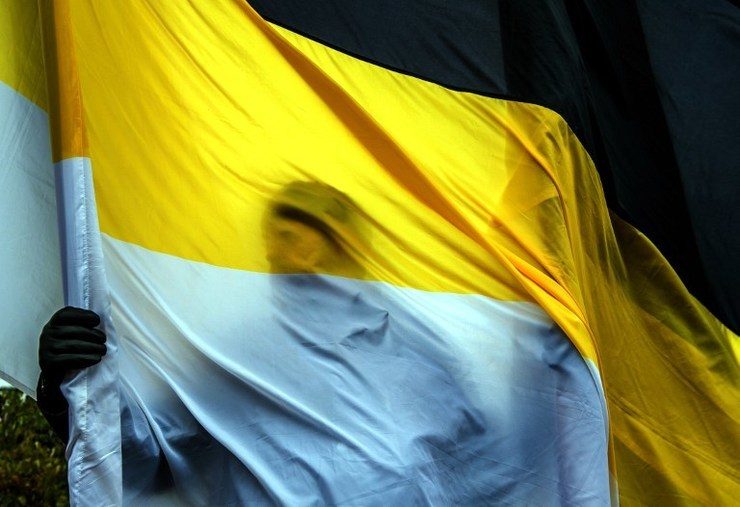 Ukraine peace plan hangs by a thread
