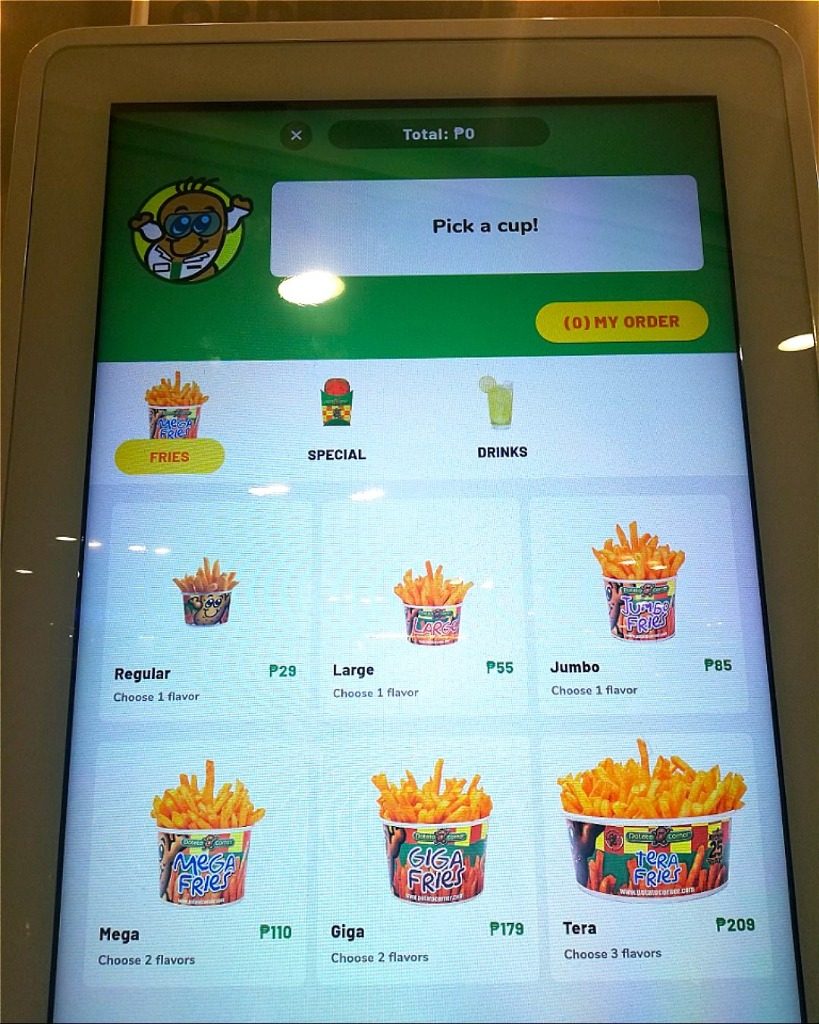 INTERACTIVE SCREEN. From fries, to special orders, and even to drinks, you can order your PC favorites in just a few taps. Photo by Steph Arnaldo/Rappler 