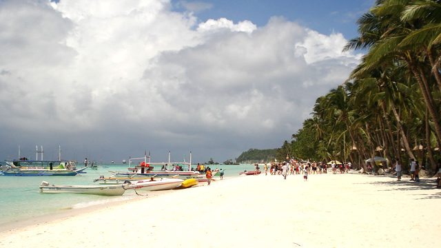 Malay exec urged voluntary demolition of Boracay structures