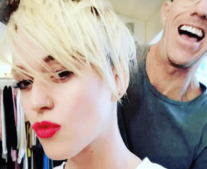 Putus cinta, Katy Perry memotong pendek rambutnya