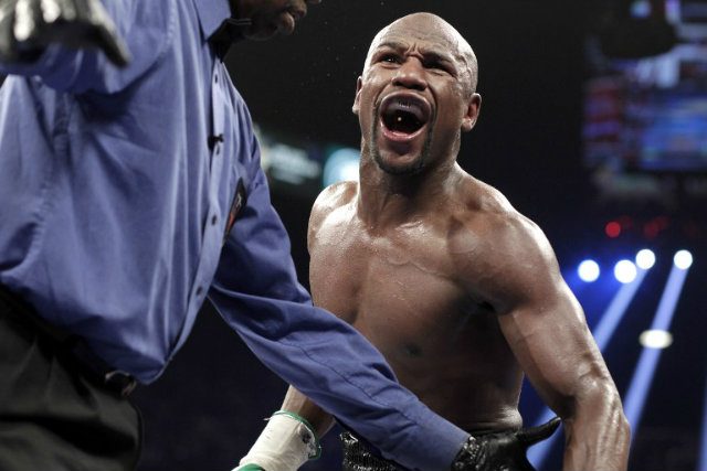 Mayweather dampens hope that Pacquiao fight is close