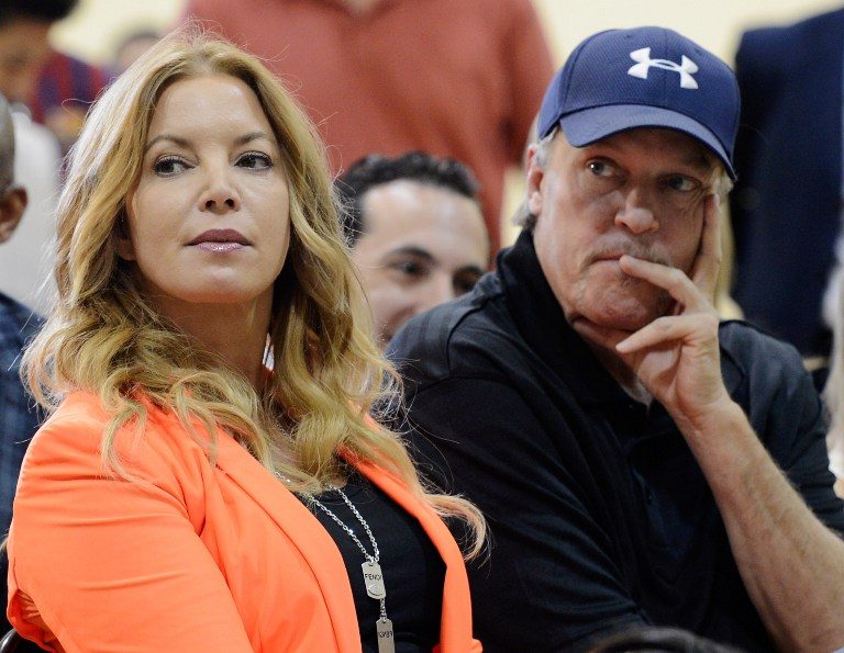 Buss family battle for control of Lakers moves into court