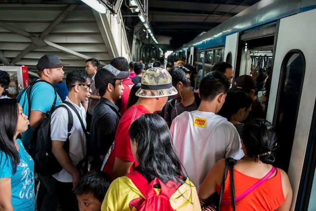 Binay on MRT woes: DOTC, Aquino allies to blame