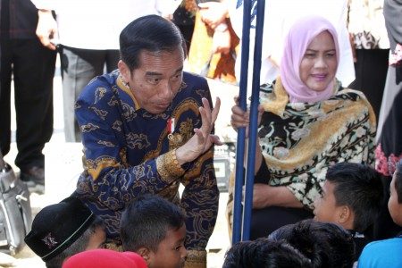 Presiden Jokowi bantah ada puluhan juta pekerja China di Indonesia