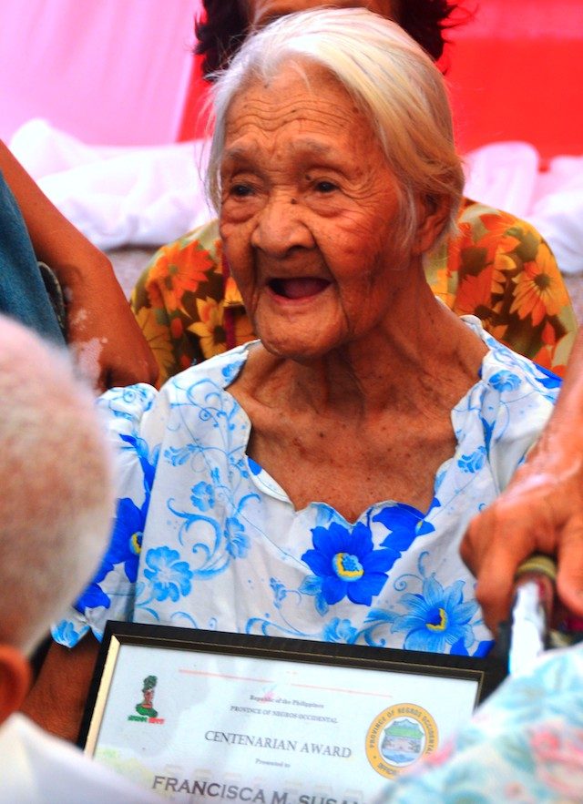Oldest person, 74 centenarians, honored in Negros Occidental
