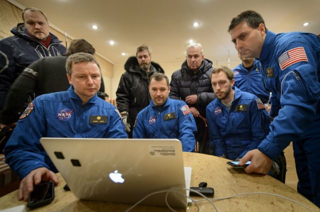 3 astronauts land back on Earth from space station