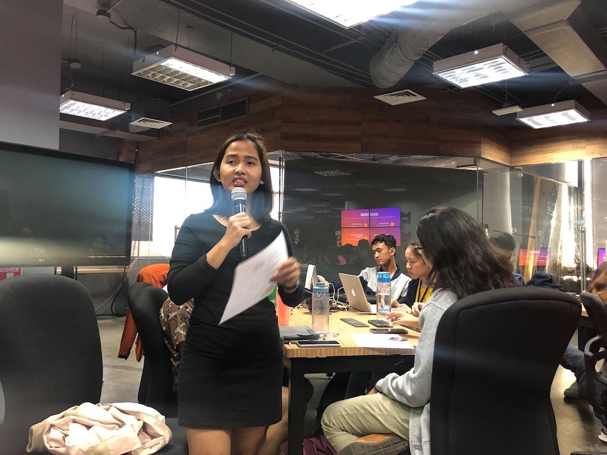 CALL FOR DEMOCRACY. Beatrice Puente of the Philippine Collegian talks about how two of her co-members were disqualified from the selection of the publication's next editor-in-chief. Photo by Samantha Bagayas/Rappler 