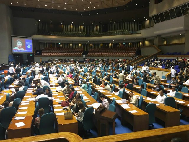 House approves government rightsizing bill