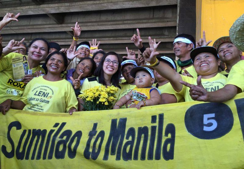 Robredo daughter in tears as she welcomes Sumilao farmers