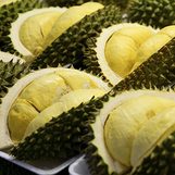 Passengers create stink over pungent planeload of durian