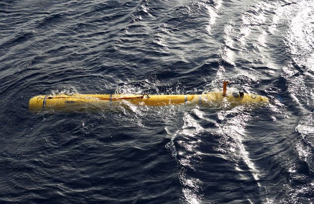 Mini-sub on second mission after first MH370 search aborted