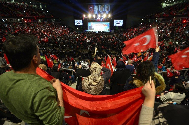 Leaders talk to ease Turkey-Germany row over rally ban