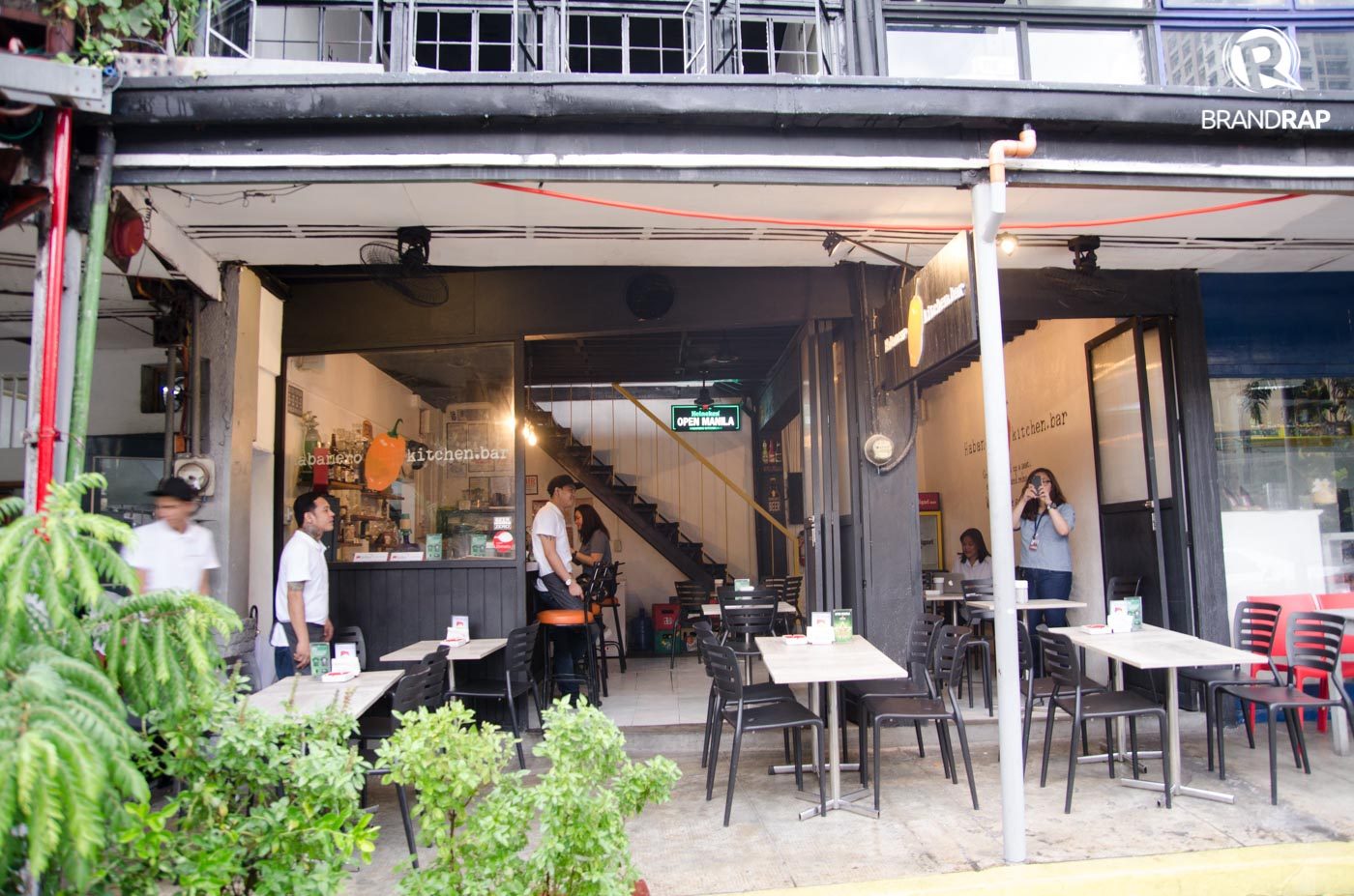 HOLE-IN-THE-WALL. Habanero sits along Cubao Expo’s rows of quaint and quirky shops. Photo by Pauee Cadaing/Rappler 