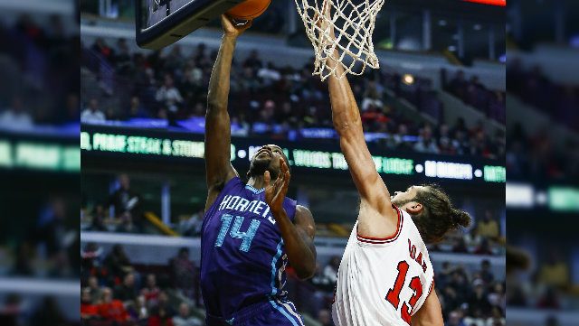 Hornets sting injury-hit Bulls