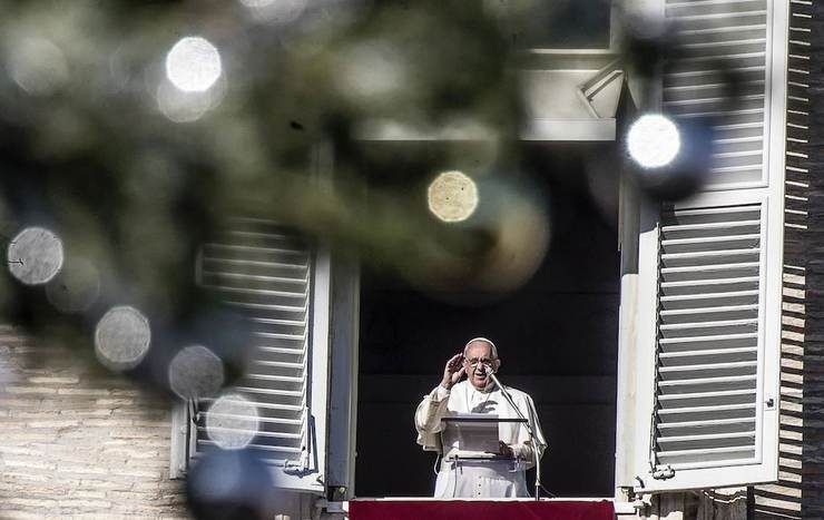 Palace declares holidays in Metro Manila for Pope visit