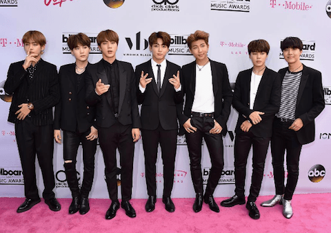 BTS raih piala di ‘Billboard Music Awards 2017’
