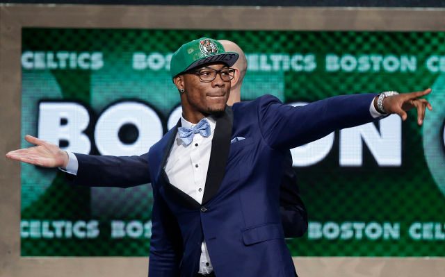 WATCH: Celtics’ Marcus Smart fined for flipping off fan