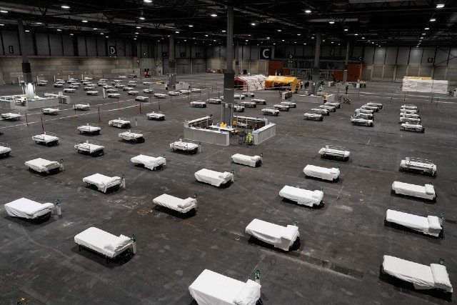 Madrid turns conference center into big field hospital