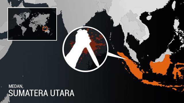 TEROR. Jelang salat Ied Fitri, pos penjagaan di Mapolda Sumatera Utara diserang oleh dua orang terduga teroris. Ilustrasil oleh Rappler 