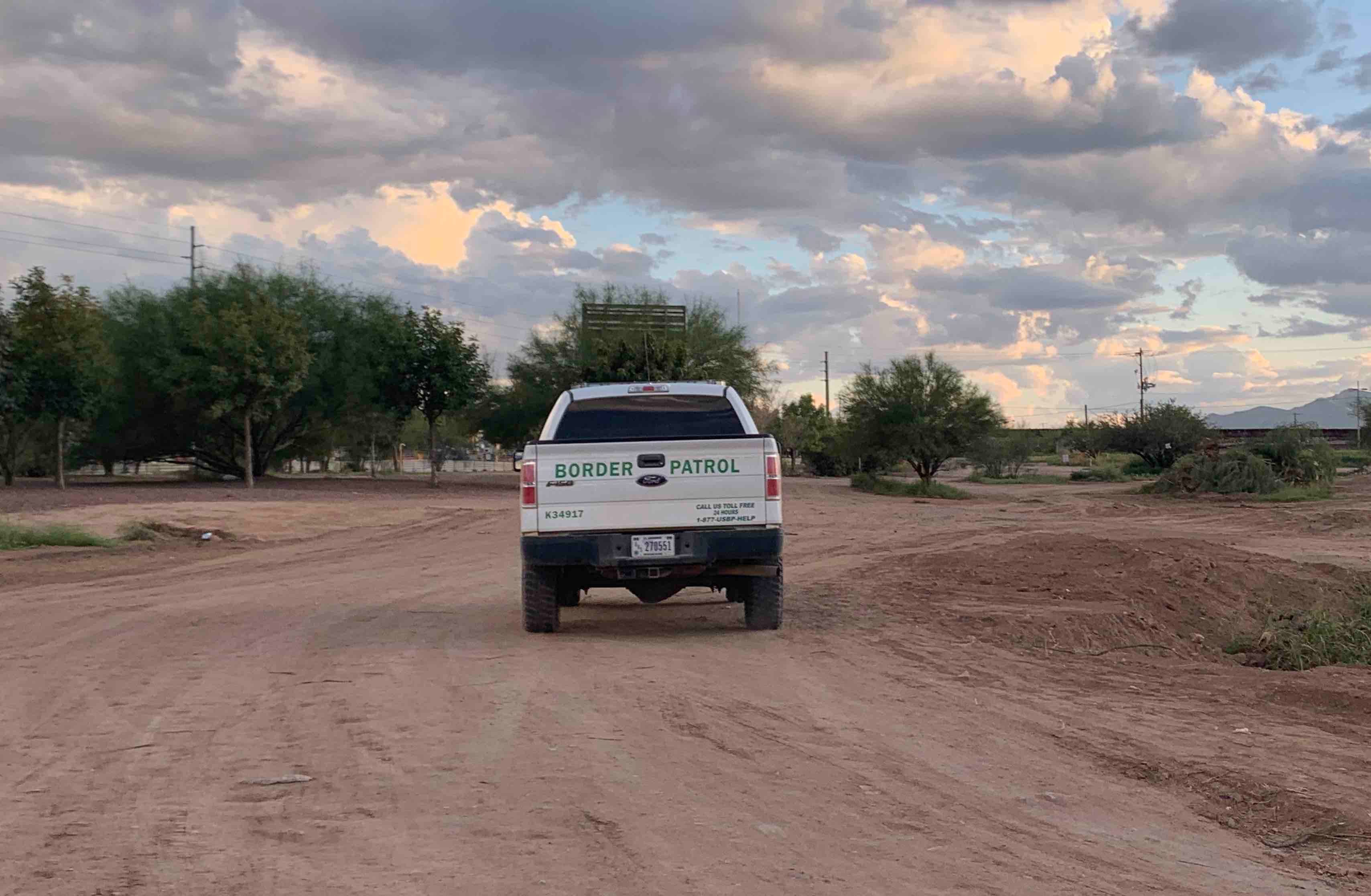 A US border patrol car guards the wall. Photo by Camille Elemia/Rappler 
