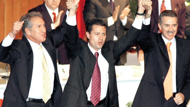 TOGETHER. President Enrique Peña Nieto pictured in early 2000s with his uncle Arturo Montiel Rojas who he worked with during the late 1990s. Photo from Peña Nieto biography 